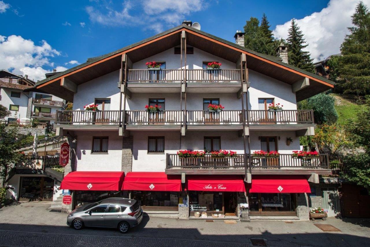 Hotel Meuble Meridiana Valtournenche Dış mekan fotoğraf