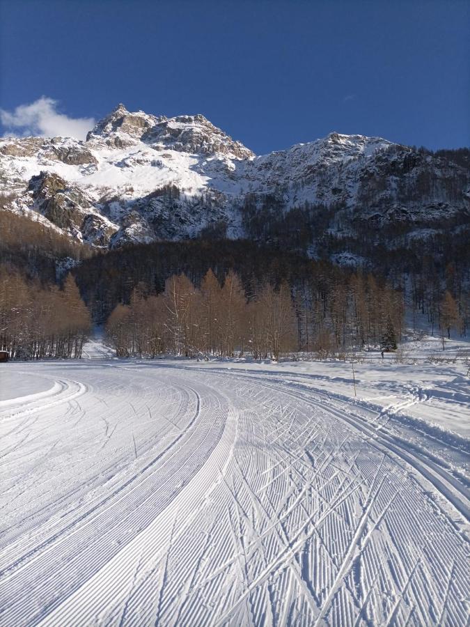 Hotel Meuble Meridiana Valtournenche Dış mekan fotoğraf