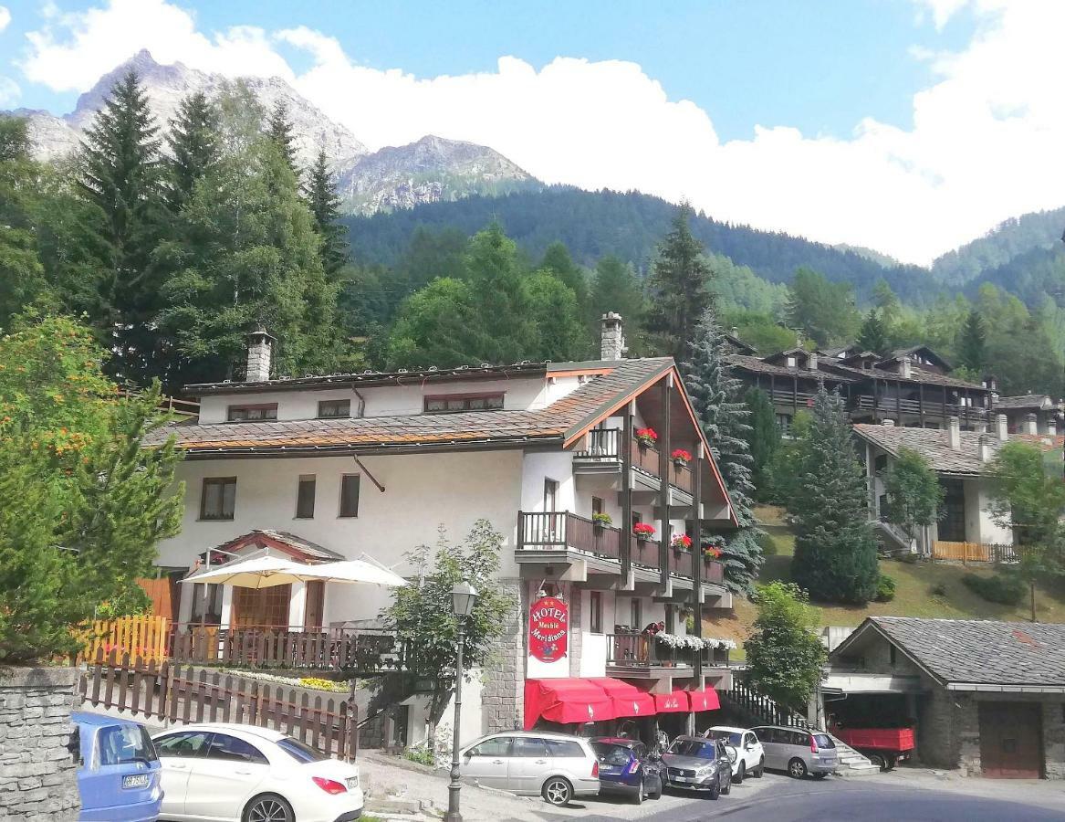 Hotel Meuble Meridiana Valtournenche Dış mekan fotoğraf